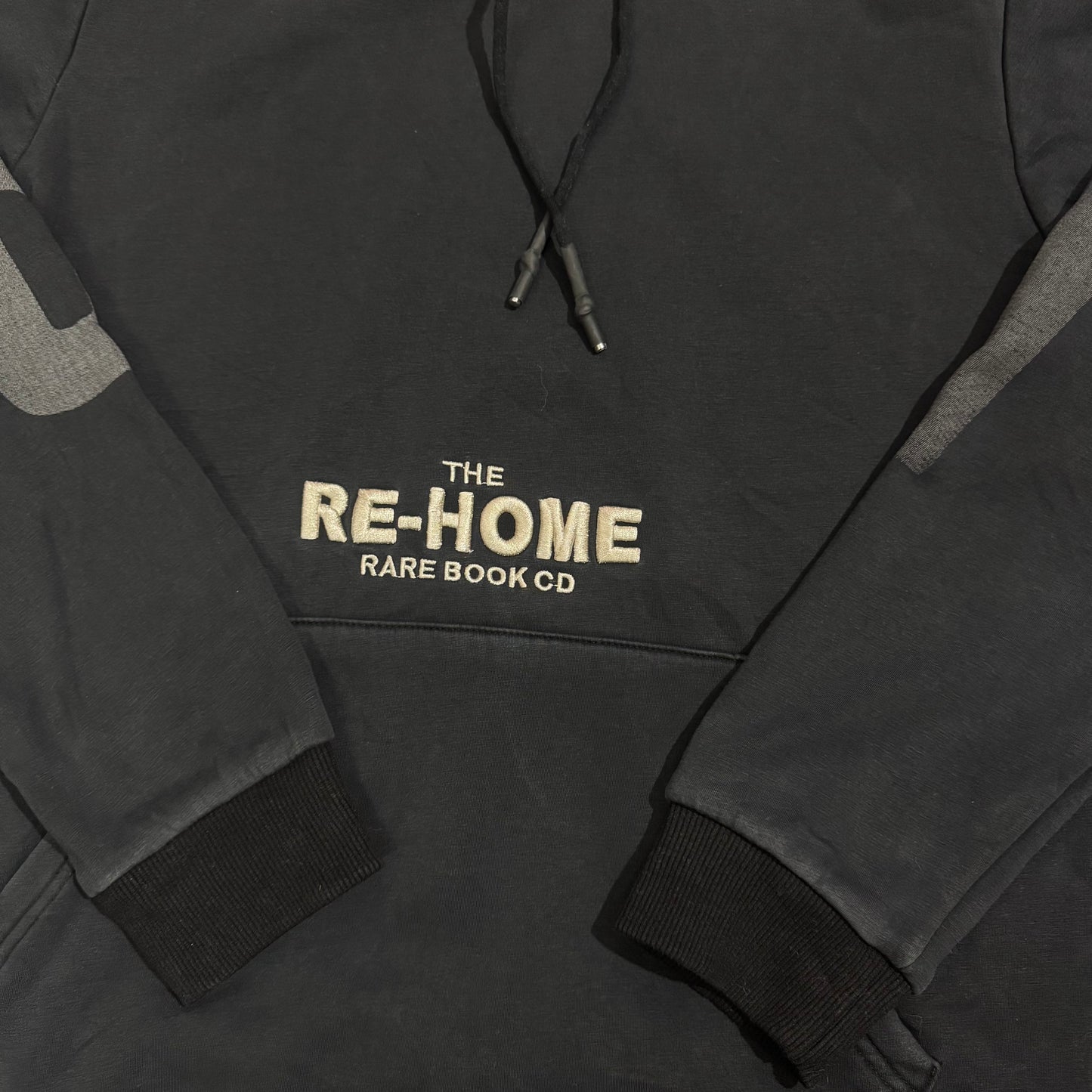 RE-HOME embroidery with velvet inner Hoodie