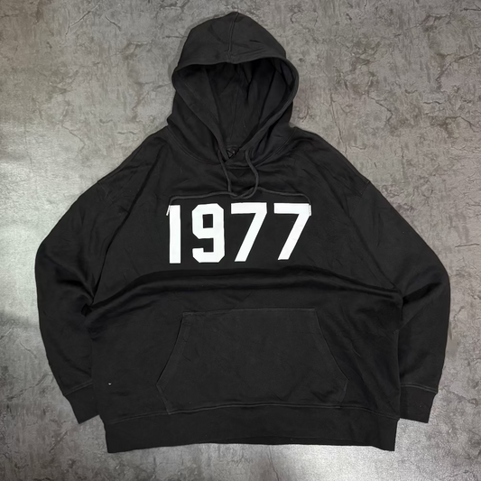 1977 PRINTED Hoodie